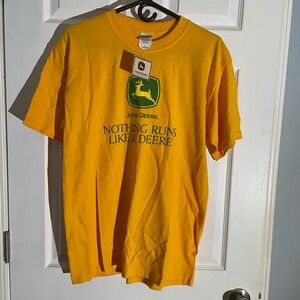 Official John Deere Yellow medium t-shirt brand new